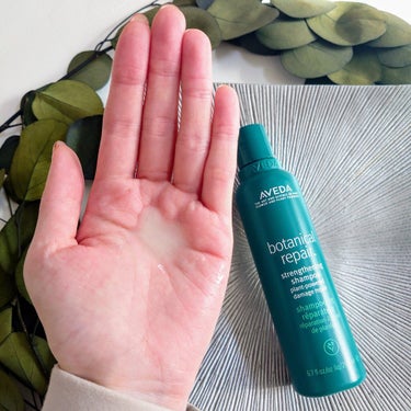 AVEDA ボタニカル リペア シャンプー／コンディショナーのクチコミ「AVEDAと初めて出会ったのは美容室です🤭🥺⠀
⠀
⠀
香りと髪の毛の手触りに感動して大好きな.....」（3枚目）