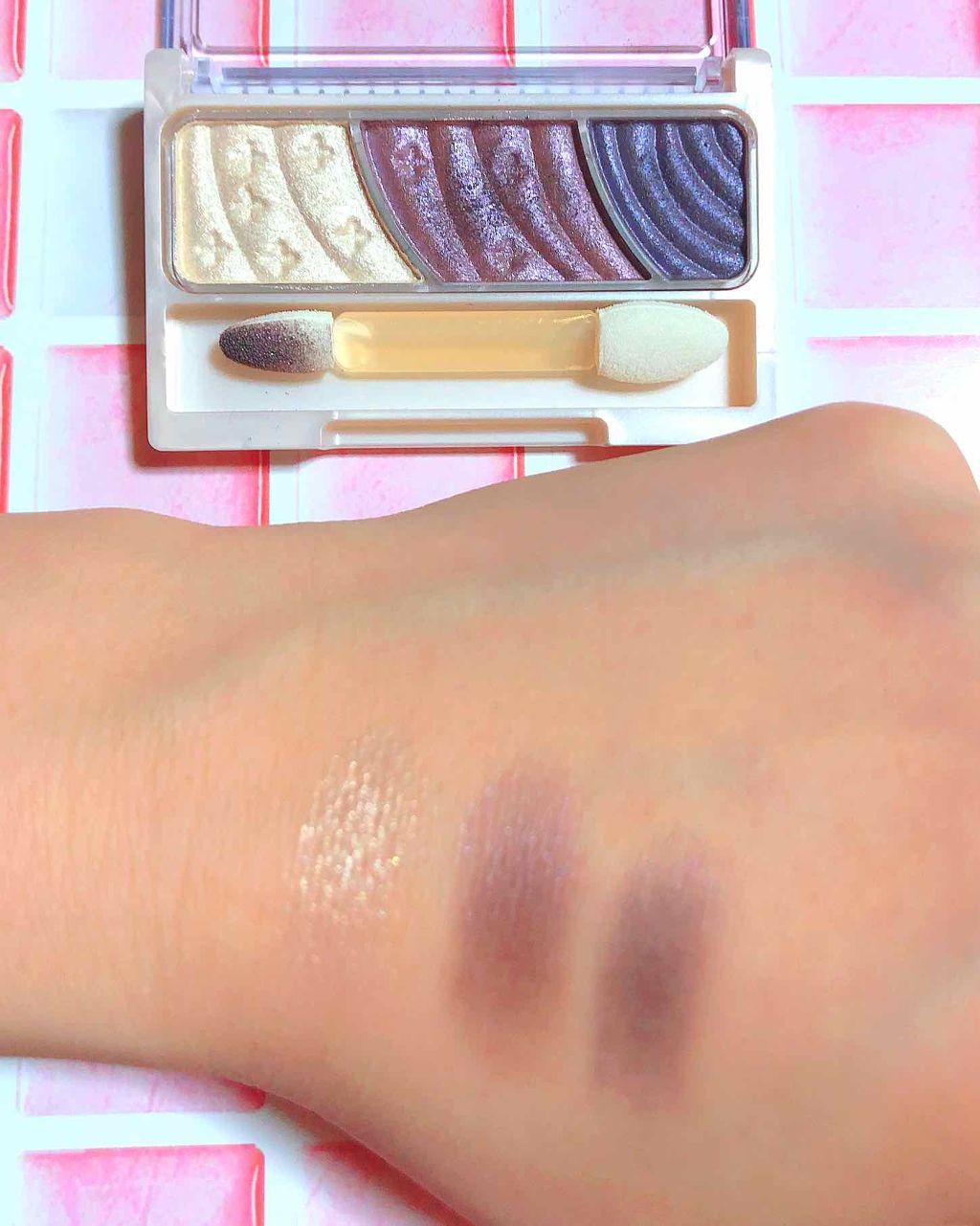 トーンアップアイシャドウ/CEZANNE/アイシャドウパレットを使ったクチコミ(3枚目)