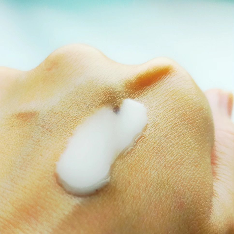 ヴィーガンコンブチャ ティー エッセンス/Dr.Ceuracle/オールインワン化粧品を使ったクチコミ（3枚目）