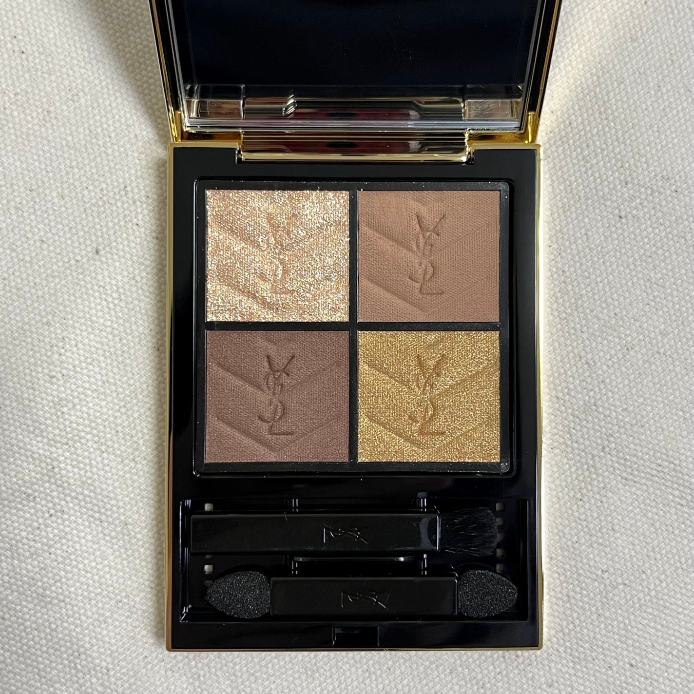 クチュール ミニ クラッチ/YVES SAINT LAURENT BEAUTE/アイシャドウパレットを使ったクチコミ(2枚目)