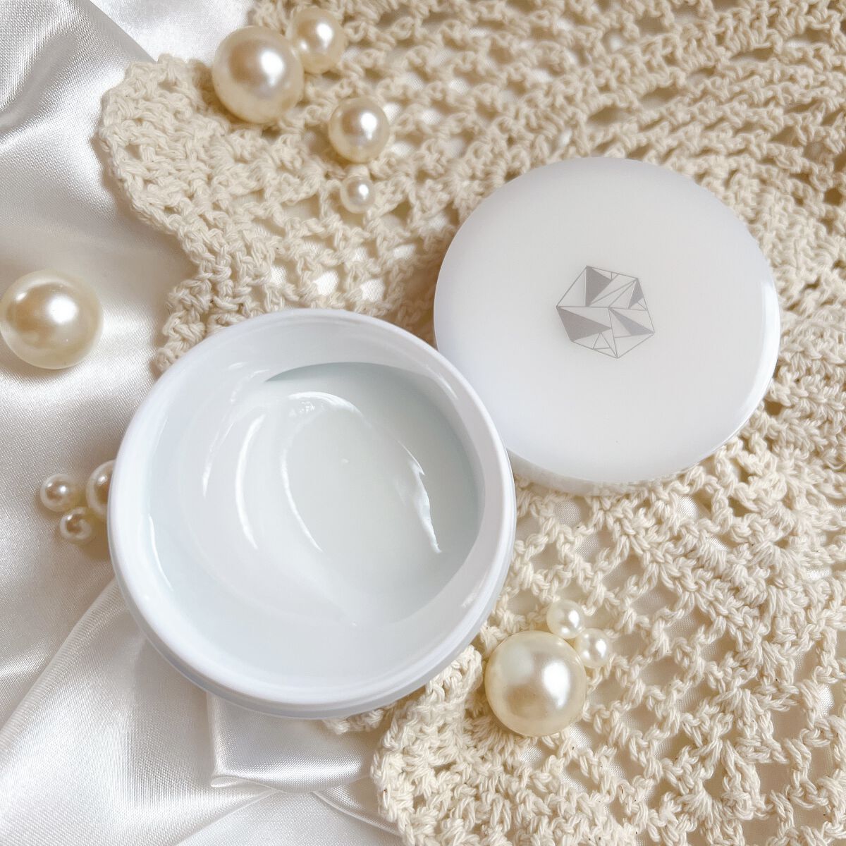 エッセンス ジェル/イオナ スパ＆ミネラル/オールインワン化粧品を使ったクチコミ（2枚目）