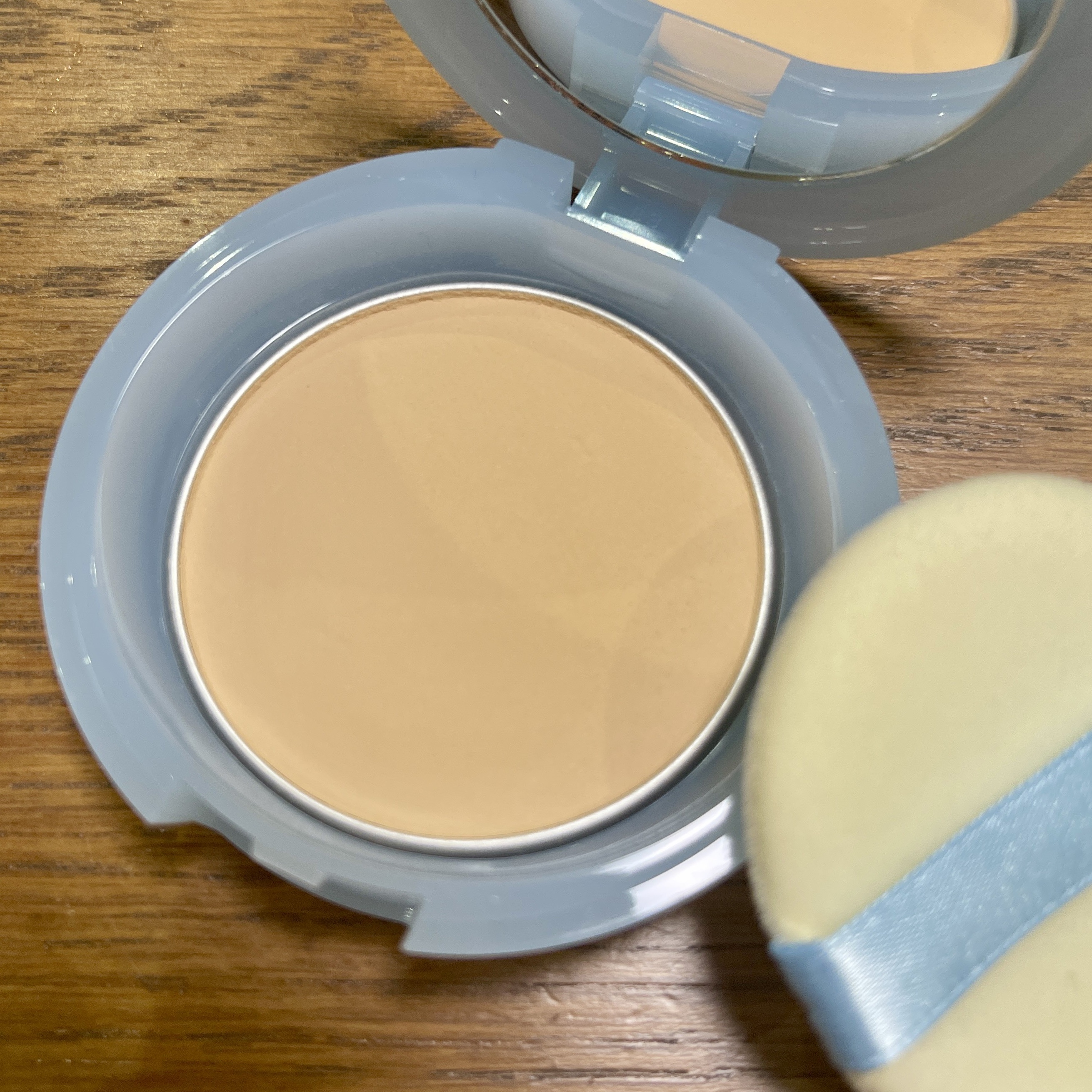 オイルブロック プレストパウダー ナチュラル/ettusais/プレストパウダーを使ったクチコミ（3枚目）