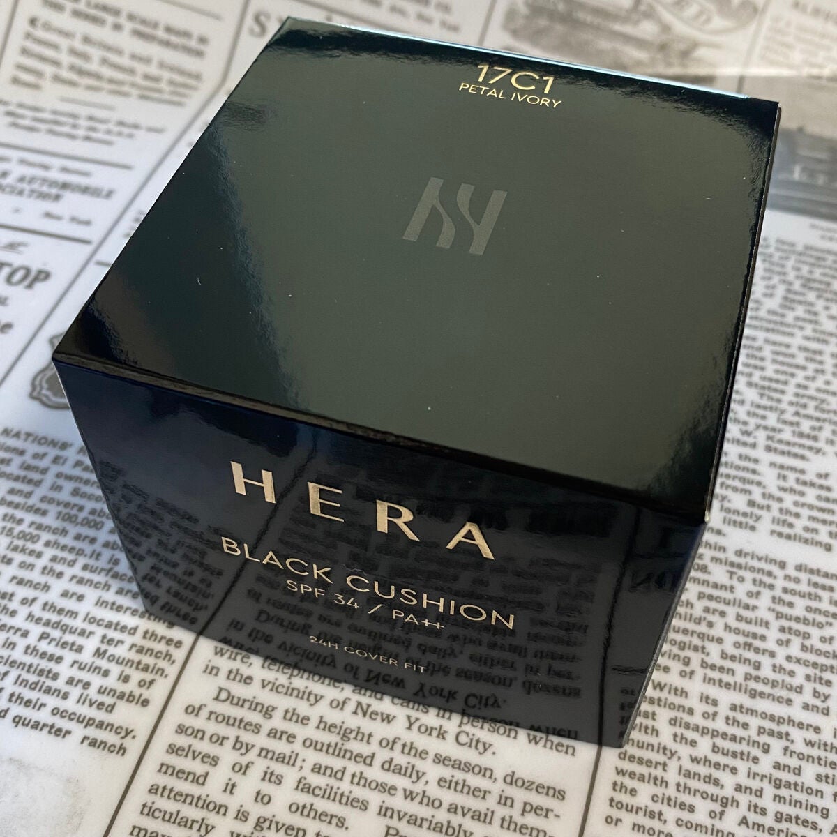 ブラッククッション Heraの口コミ ブルベにおすすめのクッションファンデーション Hera ブラッククッション 高級感があるクッションファンデーションです By ちくわ 脂性肌 Lips
