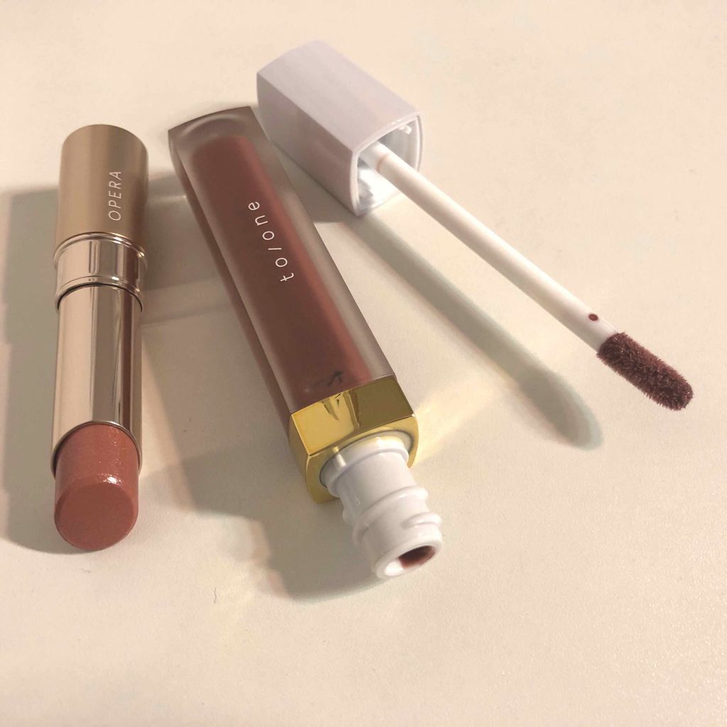 トーン ペタル エッセンス グロス/to/one/リップグロスを使ったクチコミ（1枚目）