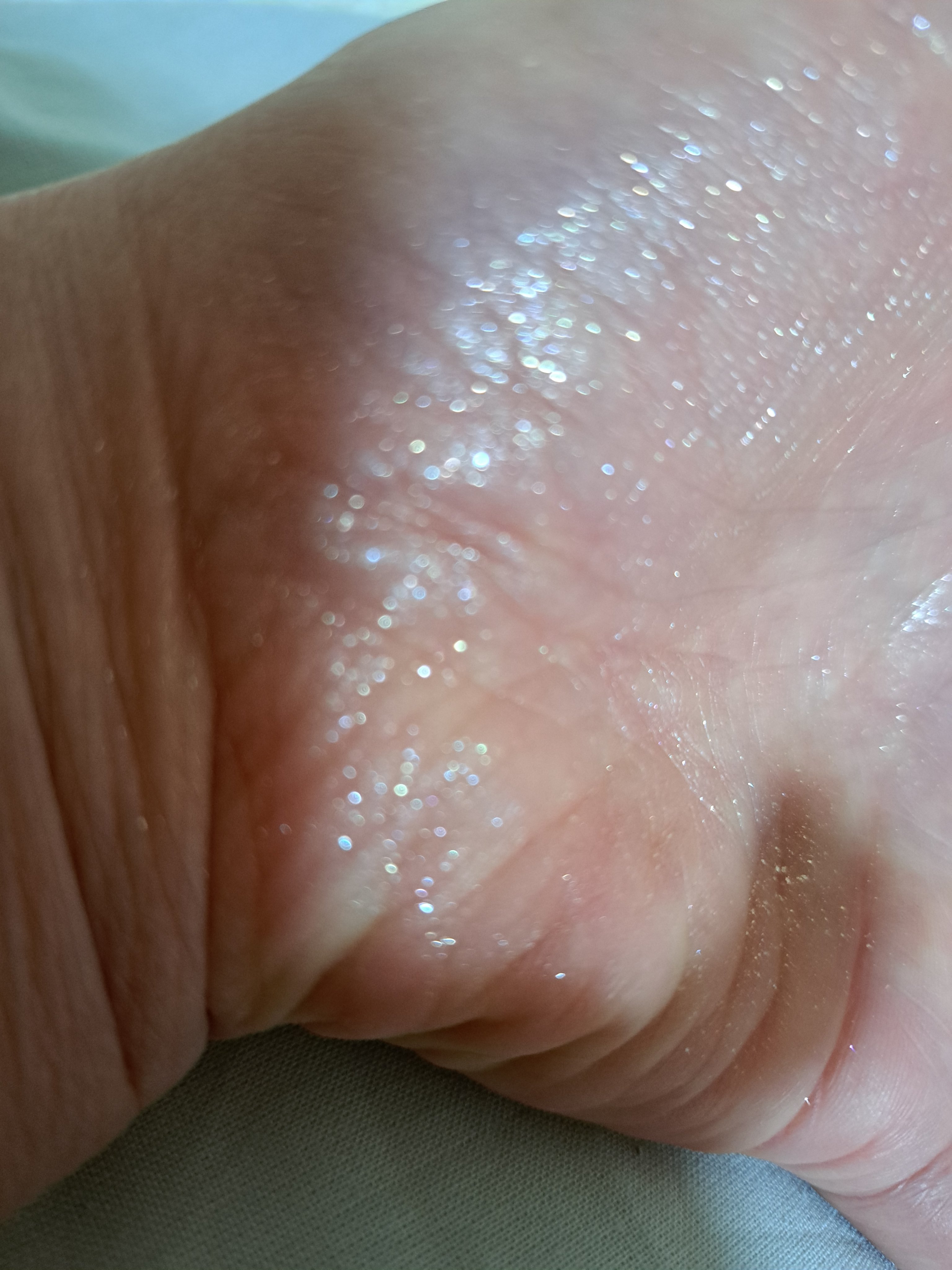 シングルシャイニーアイシャドウ/CEZANNE/アイシャドウを使ったクチコミ（2枚目）