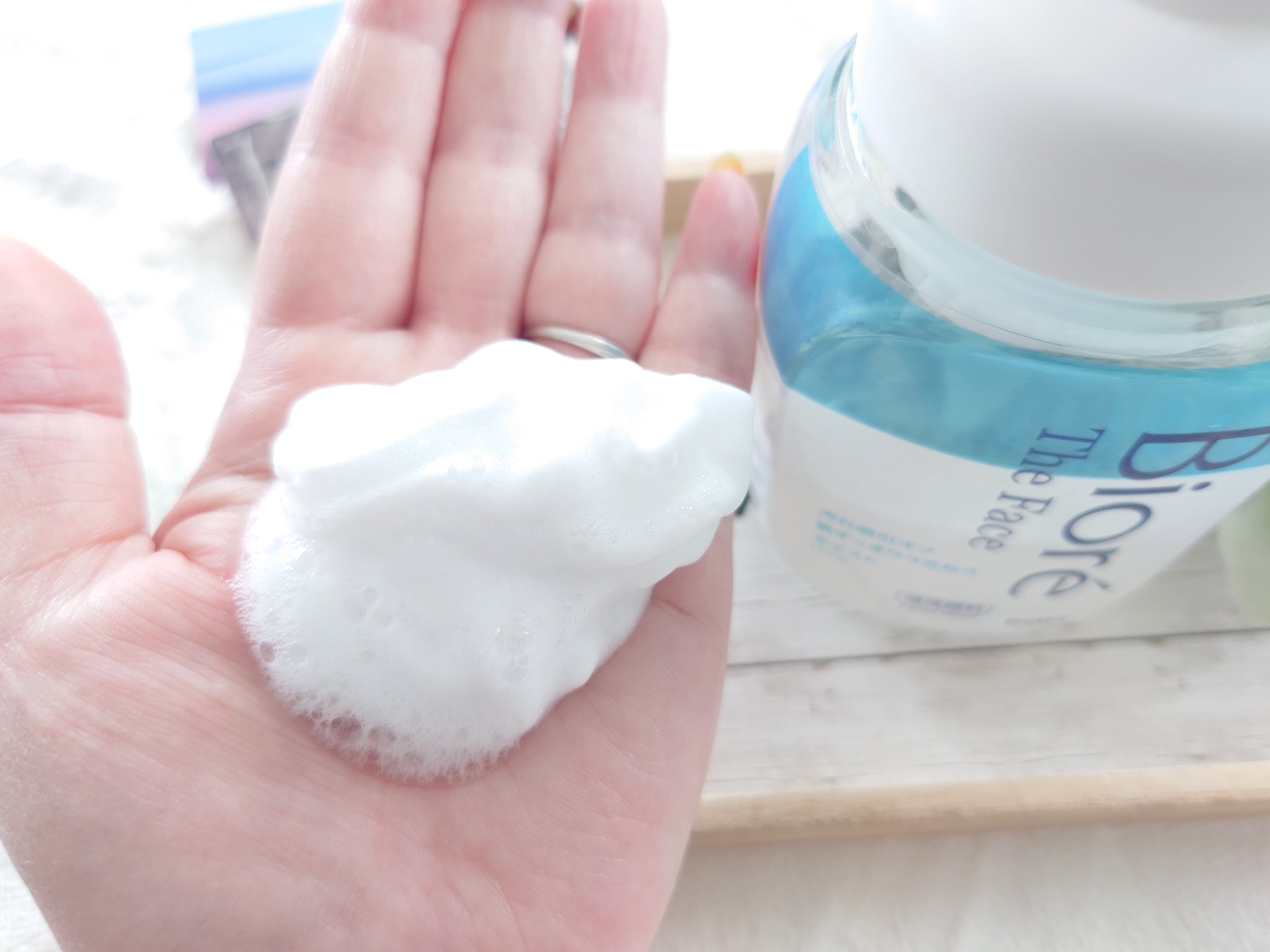 ビオレ ザフェイス 泡洗顔料 モイスト 本体(200ml)/ビオレ/泡洗顔を使ったクチコミ（2枚目）