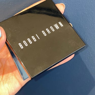 BOBBI BROWN ハイライティング パウダーのクチコミ「今回は大好きなボビィブラウンのハイライトのご紹介✨


マーブル柄が美しい✨

色は程よく血色.....」（2枚目）