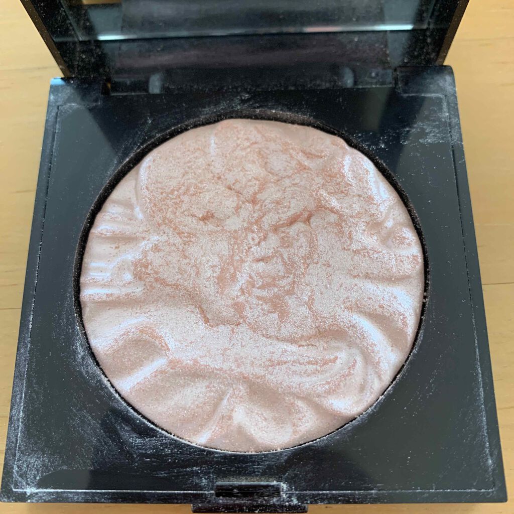 フェイスイルミネーター/ローラ メルシエ/パウダーハイライトを使ったクチコミ（1枚目）