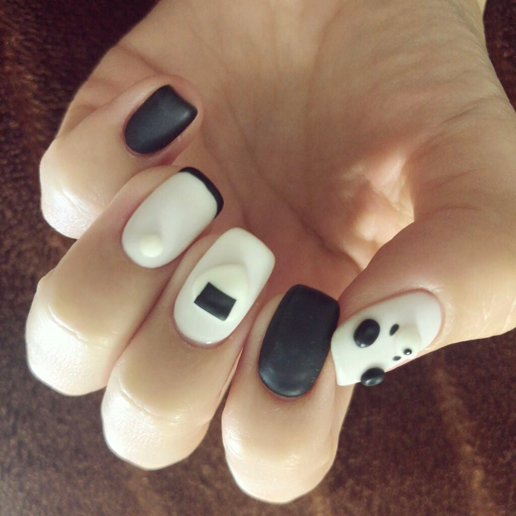 行場 on LIPS 「パンダ先輩とおにぎり先輩#セルフネイル部#セルフネイル#nai..」(4枚目)