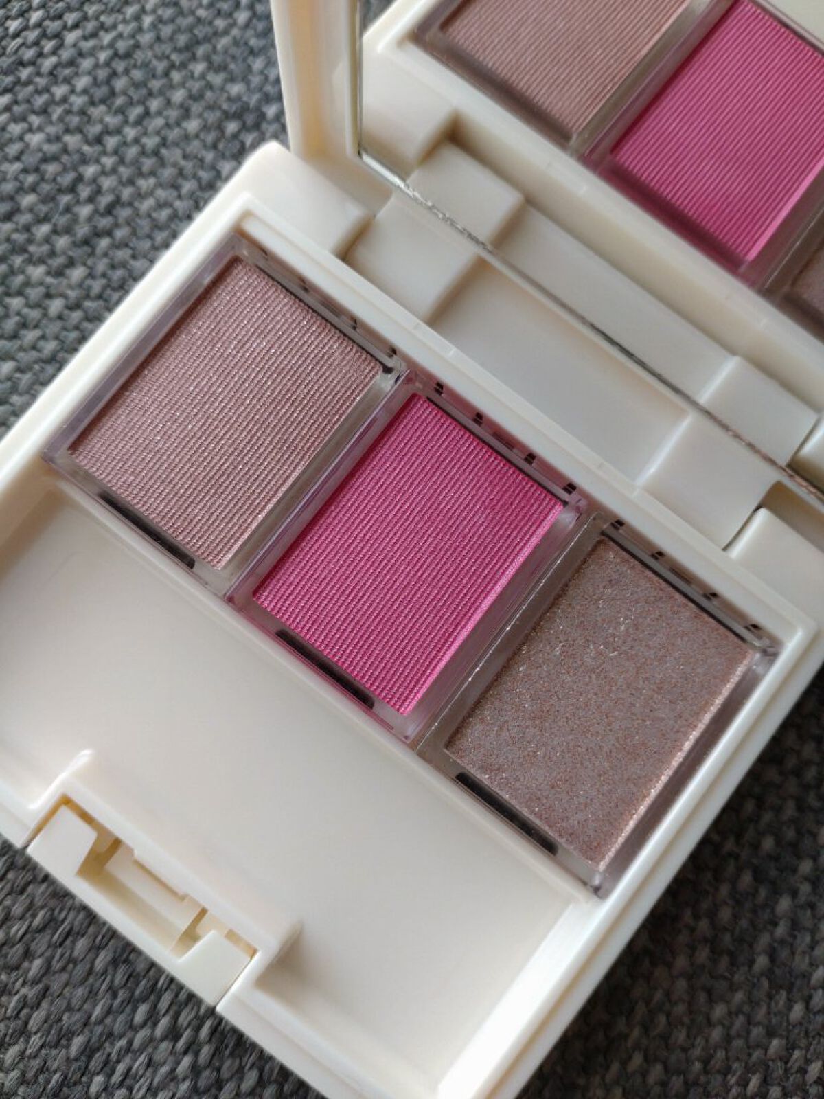 シャドーカスタマイズ/MAJOLICA MAJORCA/単色アイシャドウを使ったクチコミ（2枚目）