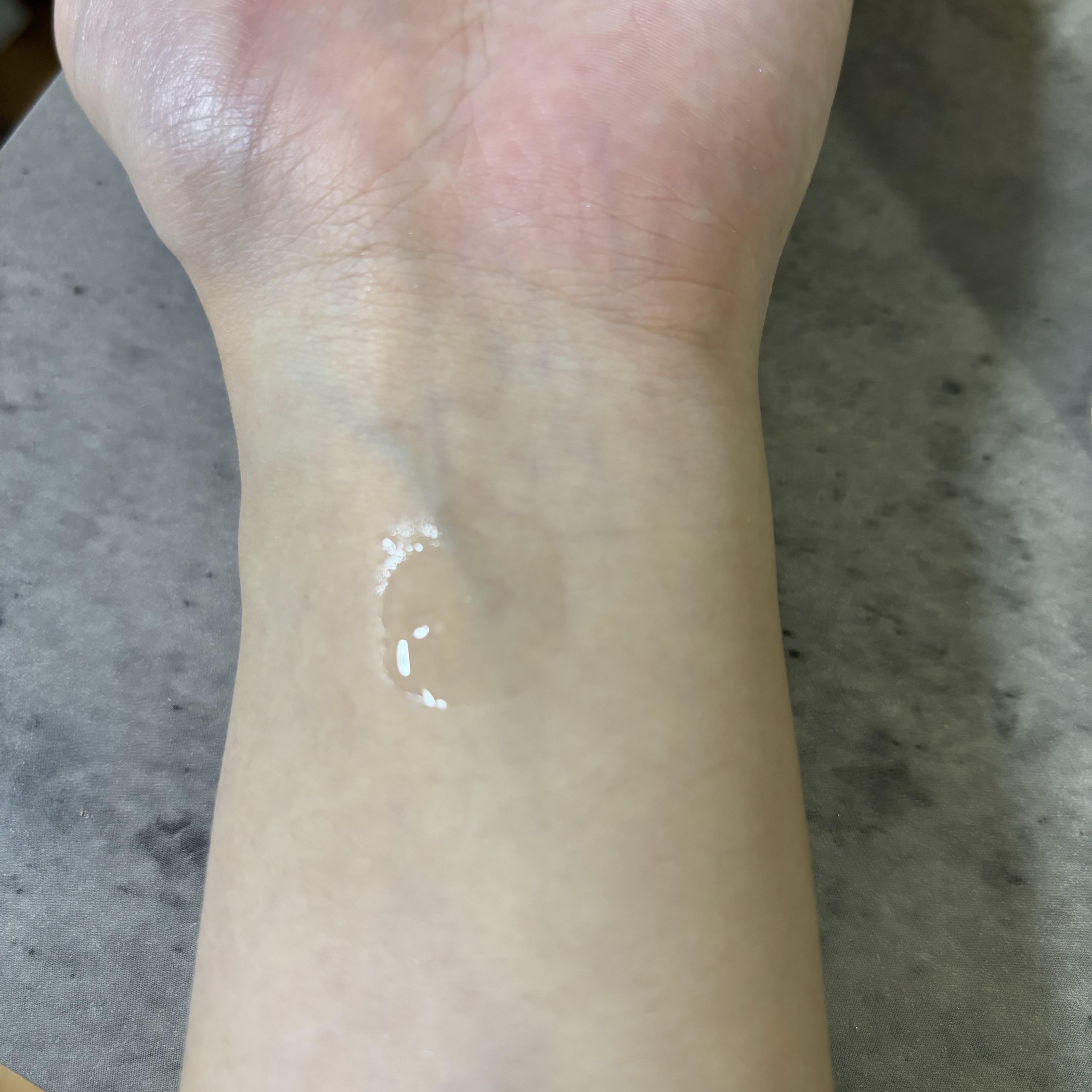 オイルリッチヘアセラム/REGRASS/ヘアオイルを使ったクチコミ（2枚目）