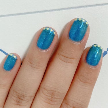 pa nail collective pa ネイルカラー(色持ちアップベースコート)のクチコミ「#ガーリーネイル　#ラメネイル

青ラメを塗りたかったので。
#ピールオフベースコート　を塗っ.....」（2枚目）