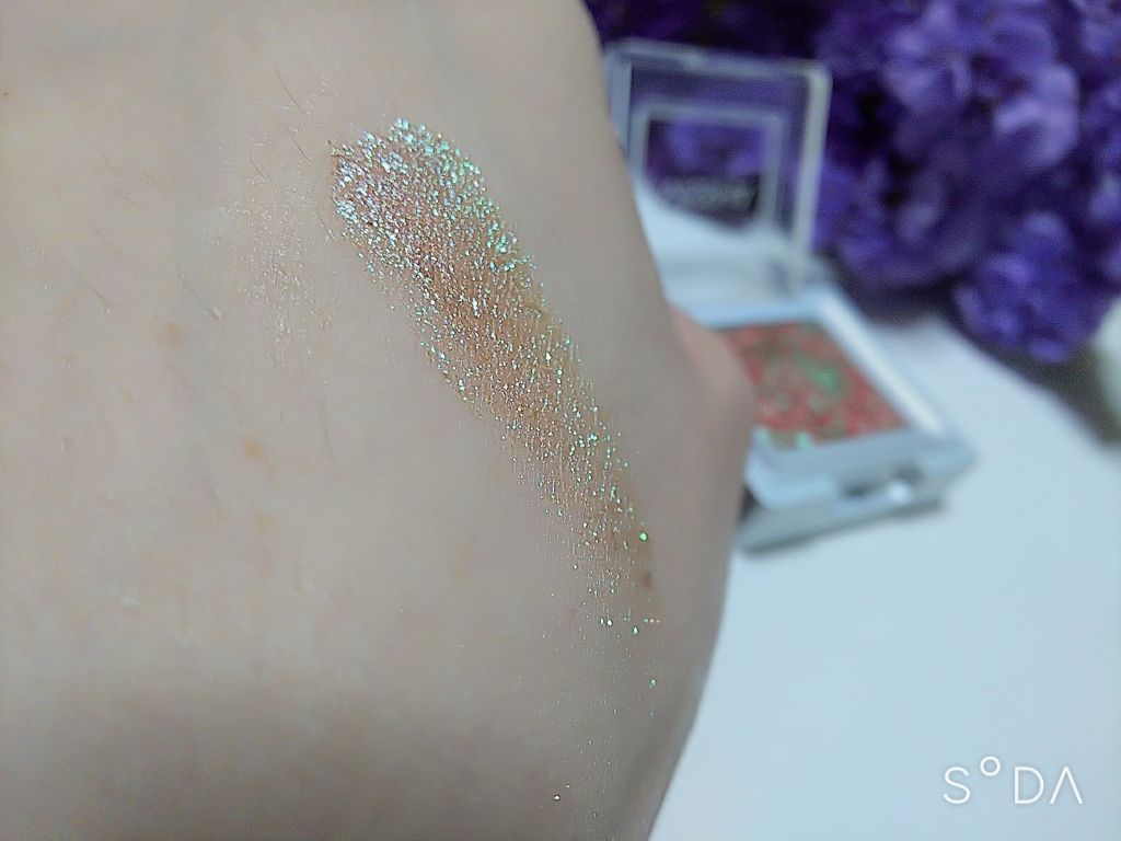 グリッタープリズム シャドウ/MISSHA/グリッターを使ったクチコミ(3枚目)