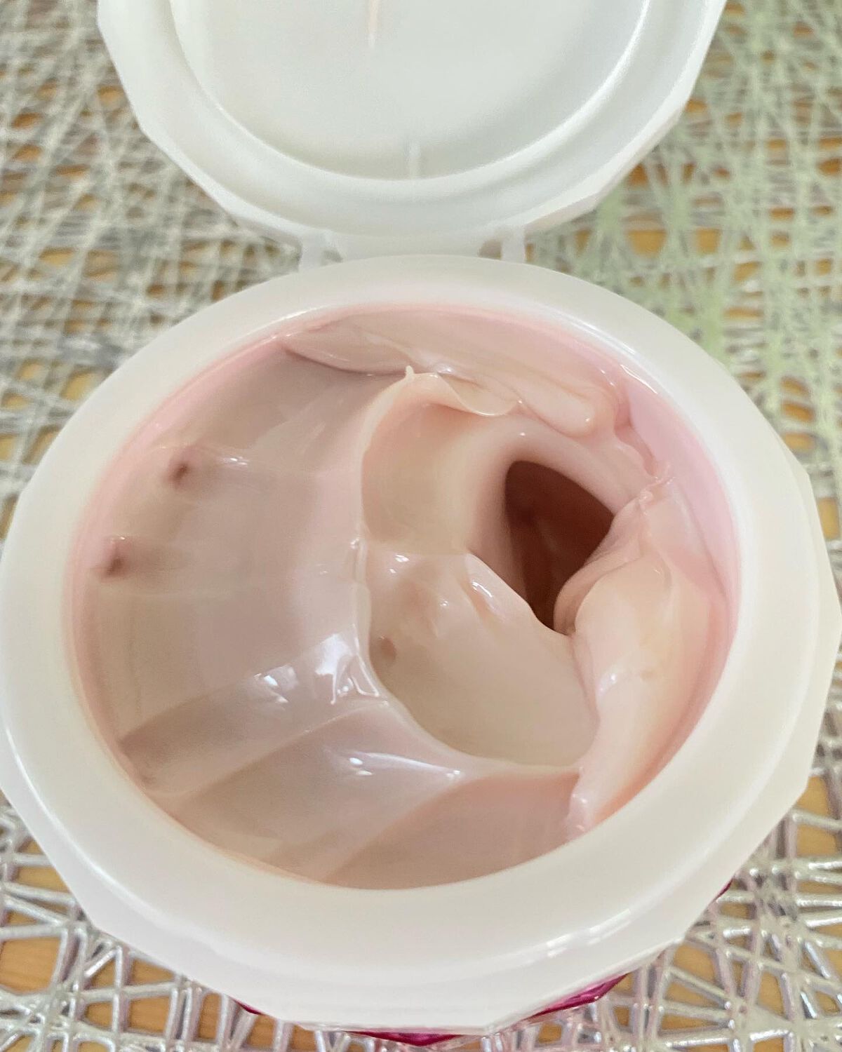 pikopiko on LIPS 「プリオール 薬用リンクル美コルセットゲル7,480(税込)8月..」(4枚目)