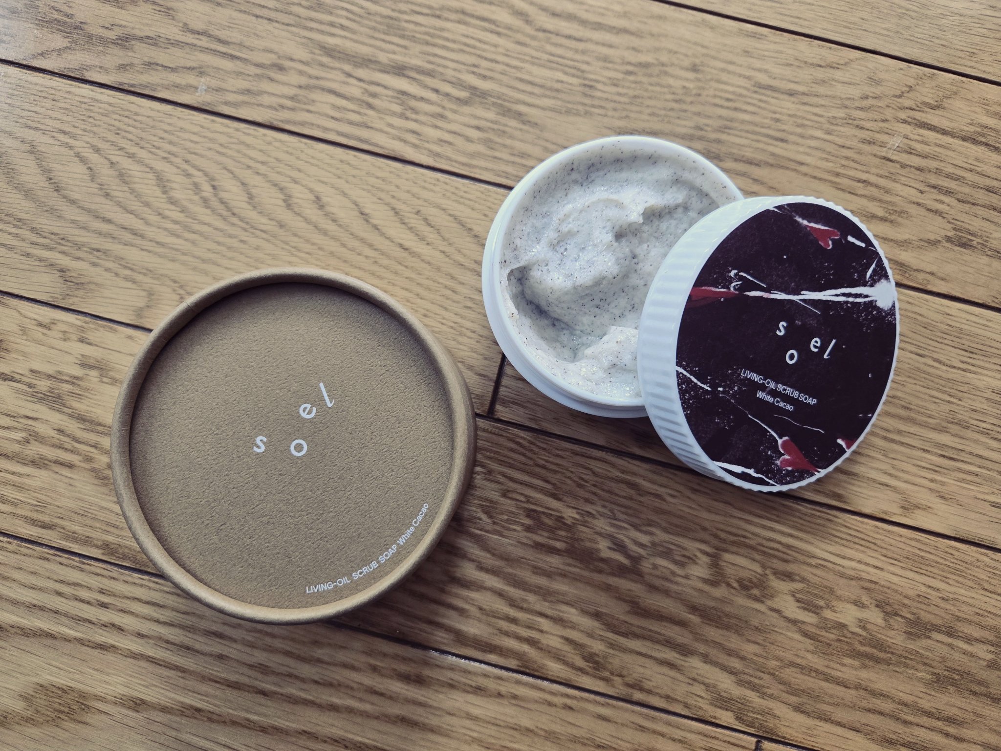 バレンタイン限定LIVING-OIL SCRUB SOAP 【 White Cacao 】/soel/洗顔石鹸を使ったクチコミ（1枚目）