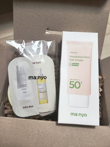 【使った商品】MANYOFACTORY Foundation-Free Sun Cream
【使用感】
・めっちゃオススメ！！めっちゃ気に入ってます！！
・朝、スキンケア後にこれ一本でベースメイク完了。