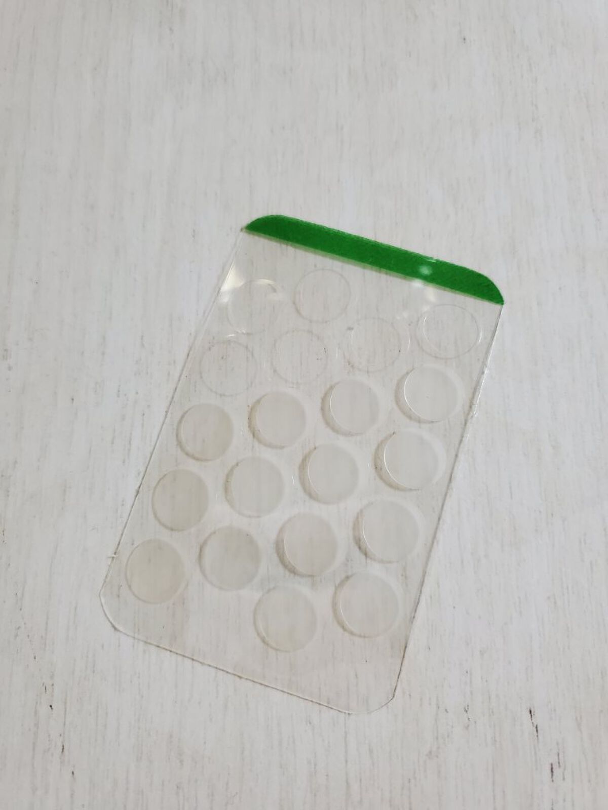 ティーツリーカーミングスポットパッチ/MEDIHEAL/その他スキンケアを使ったクチコミ（2枚目）