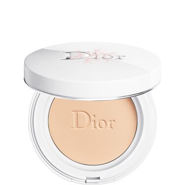 Dior スノー パーフェクト ライト コンパクト ファンデーション