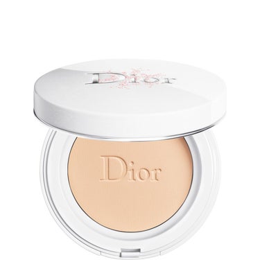 LIPSベストコスメ2020上半期カテゴリ賞　パウダーファンデ部門 第3位 Dior スノー パーフェクト ライト コンパクト ファンデーション