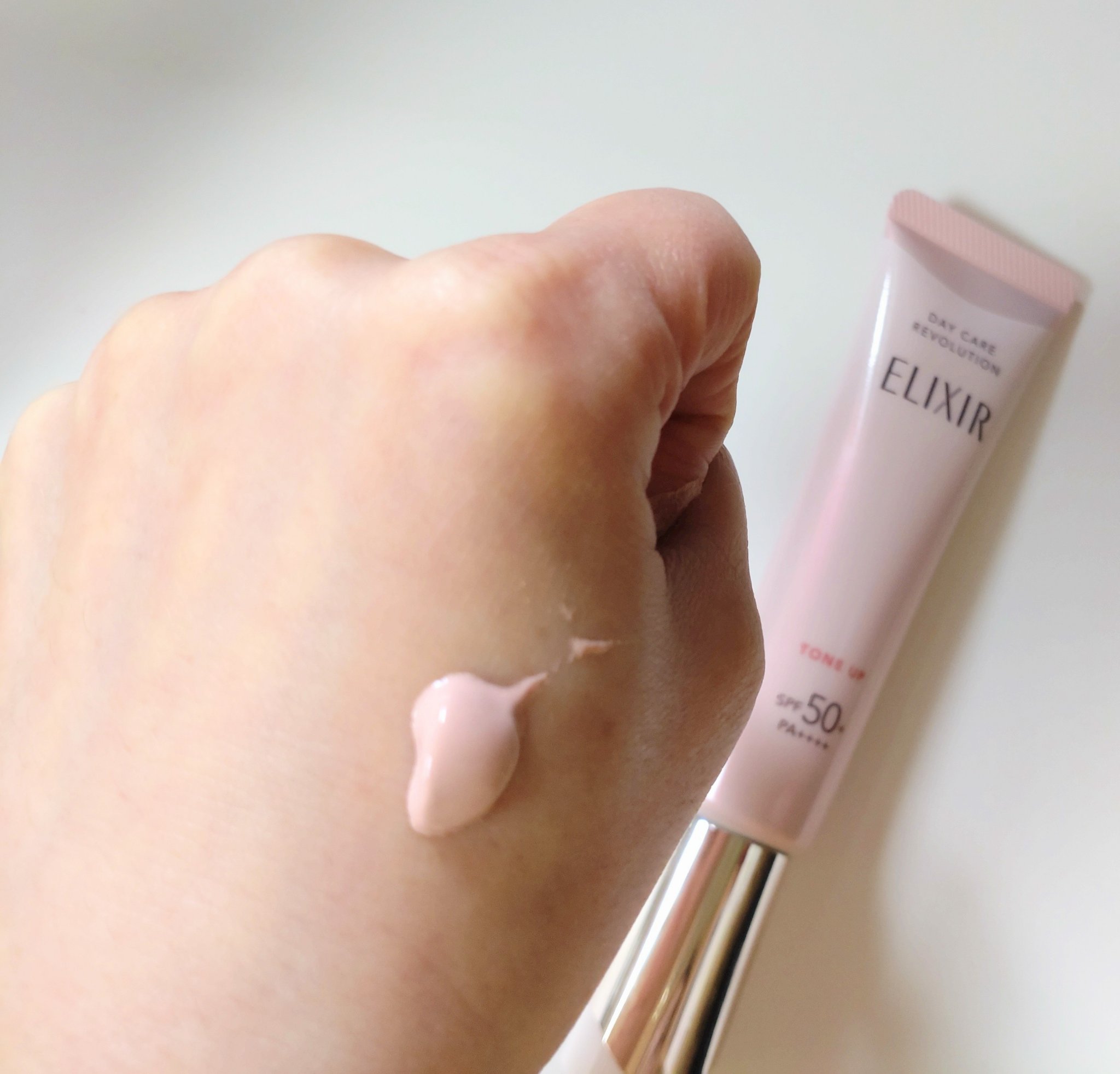 エリクシール　デーケアレボリューション　トーンアップ　SP+　aa/エリクシール/化粧下地を使ったクチコミ（2枚目）