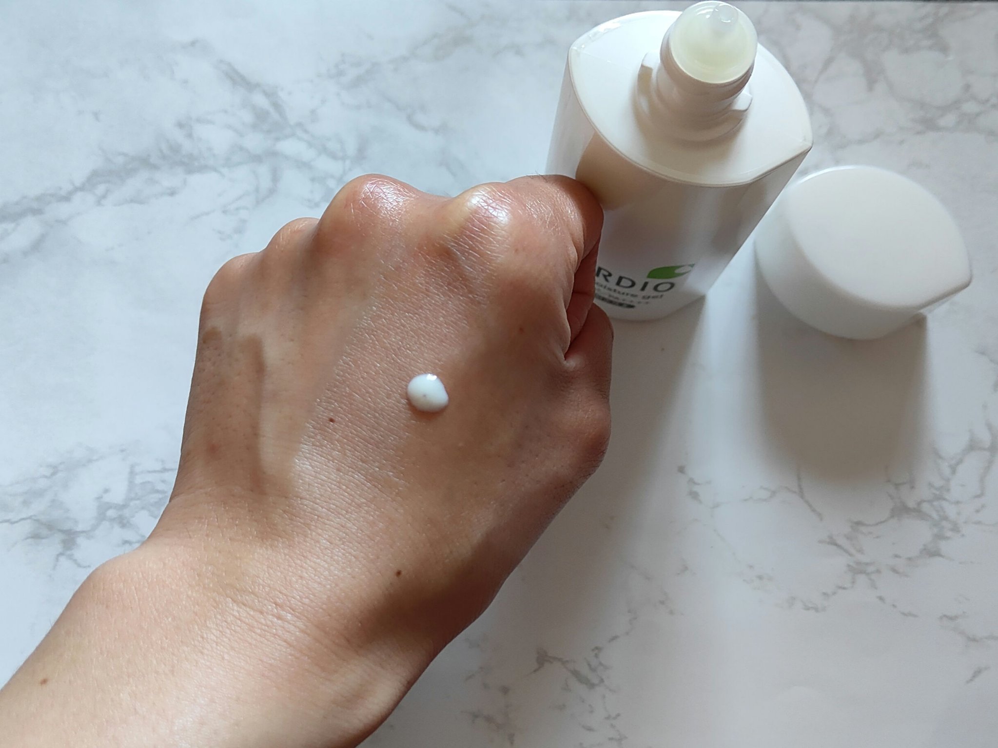 ベルディオ UV モイスチャージェル N/メンターム/日焼け止めジェルを使ったクチコミ（3枚目）