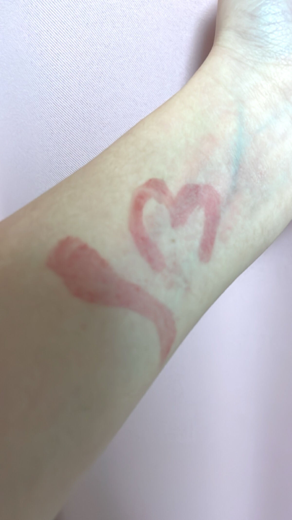 ジューシーラスティングティント/rom&nd/リップティントを使ったクチコミ(3枚目)