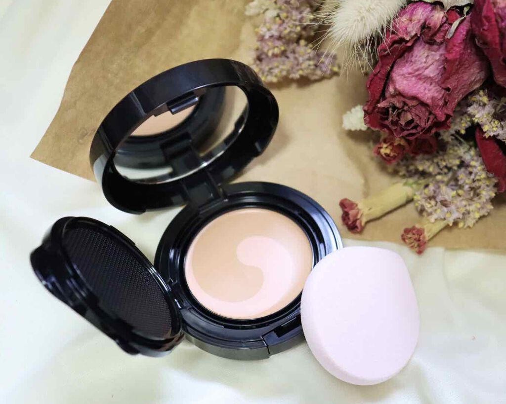 10月16日より発売な
コフレドール 
✔️モイスチャーロゼファンデーションUV
をお試しさせて頂きました😳💗
 
こちらは2層を混ぜるバームファンデーション✨
 
うるみエッセンスとなめらかカバーの
２つのバームを混ぜて塗ることで
し