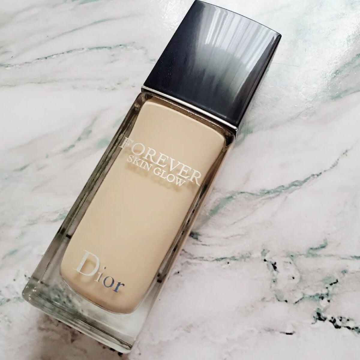 ディオールスキン フォーエヴァー フルイド グロウ/Dior/リキッドファンデーションを使ったクチコミ(1枚目)