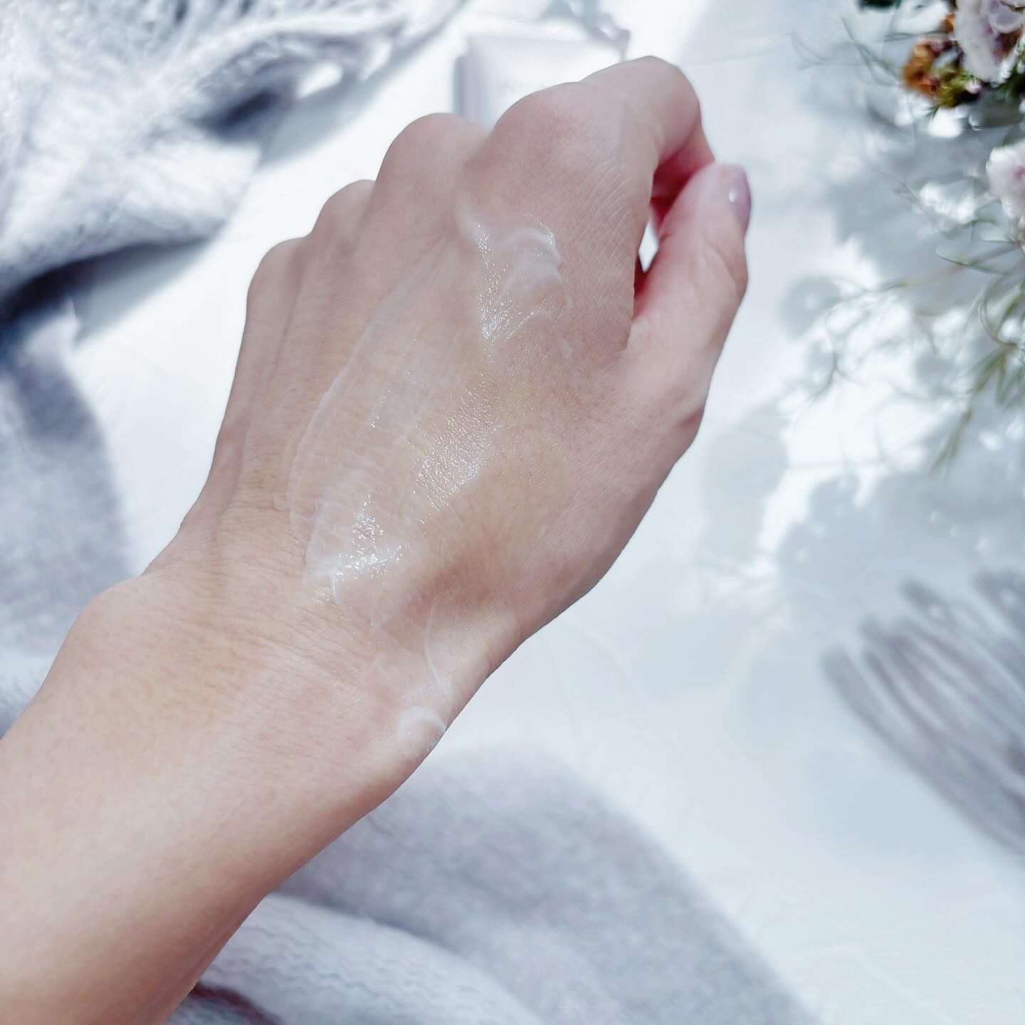 インフィニティ　ビューティーハンドセラム リンクル＆ブライト [医薬部外品]/インフィニティ/ハンドクリームを使ったクチコミ（3枚目）