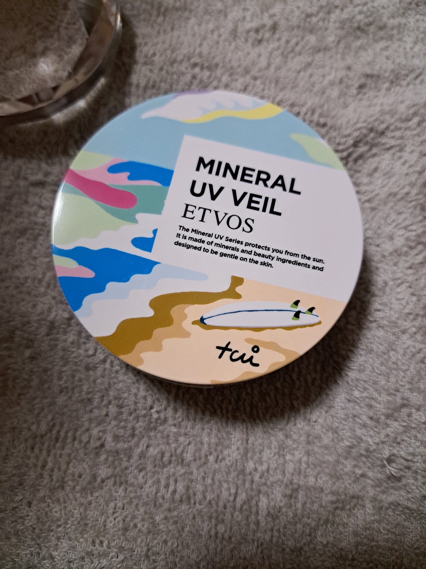 ミネラルUVベール/エトヴォス/プレストパウダーを使ったクチコミ(3枚目)