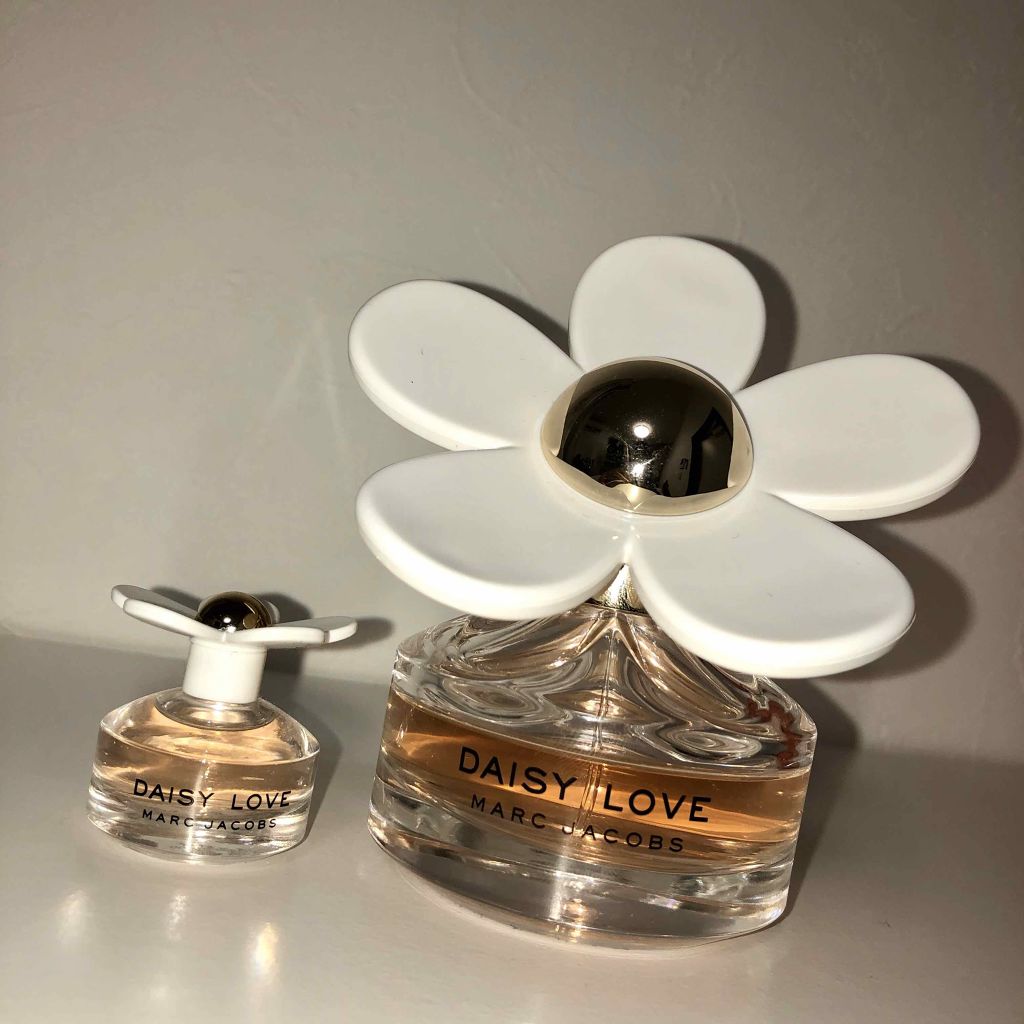 fabulous_lips_ppl on LIPS 「MARCJACOBSDAISYLOVEEAUDETOILETT..」(1枚目)