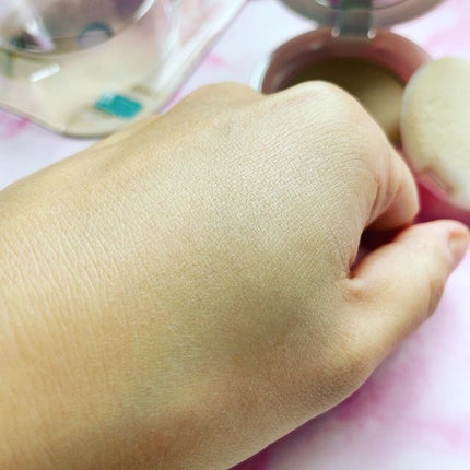 テカリ防止パウダー/毛穴パテ職人/プレストパウダーを使ったクチコミ(5枚目)