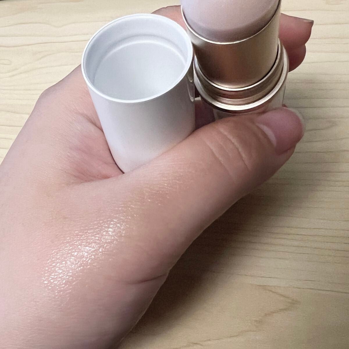 トゥルーディメンションラディアンスバーム/hince/スティックハイライトを使ったクチコミ(3枚目)