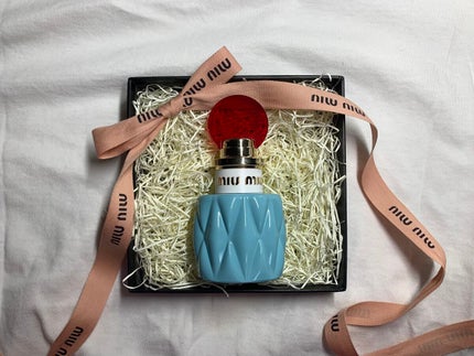 66 on LIPS 「見た目も可愛い🫧【使った商品】MIUMIUミュウミュウオードパ..」(1枚目)