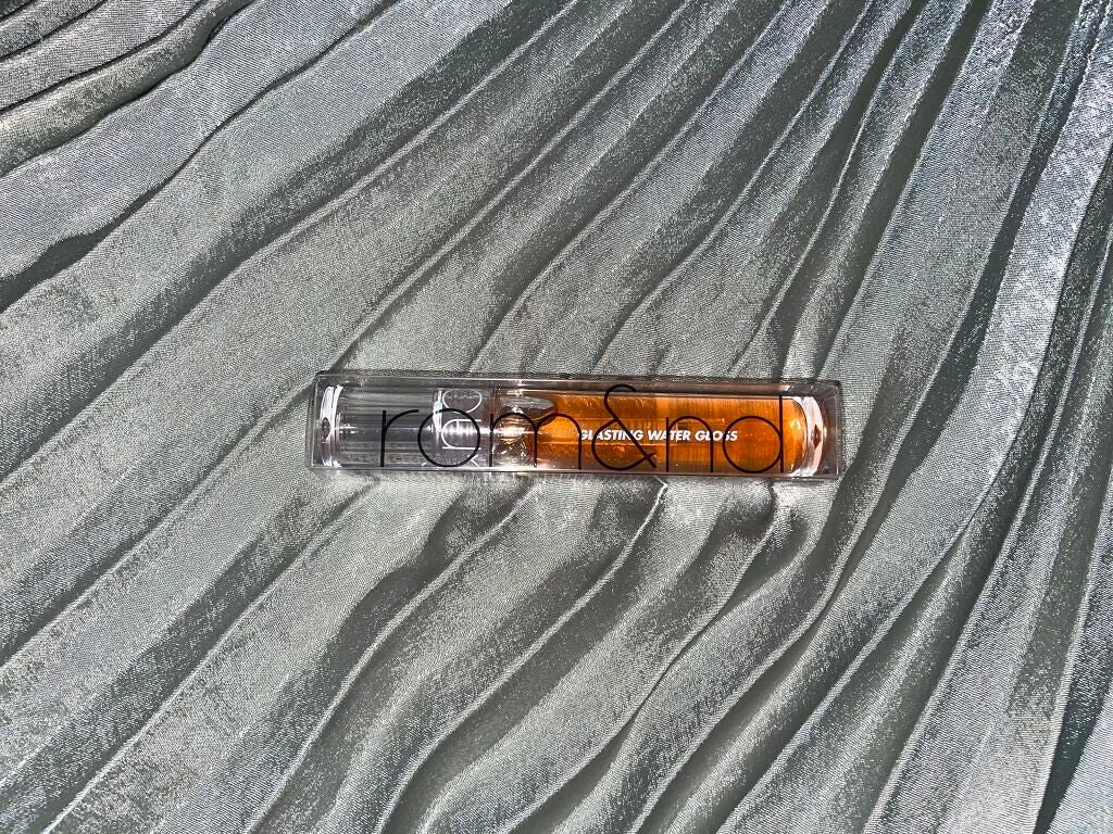 グラスティングウォーターグロス/rom&nd/リップグロスを使ったクチコミ(1枚目)