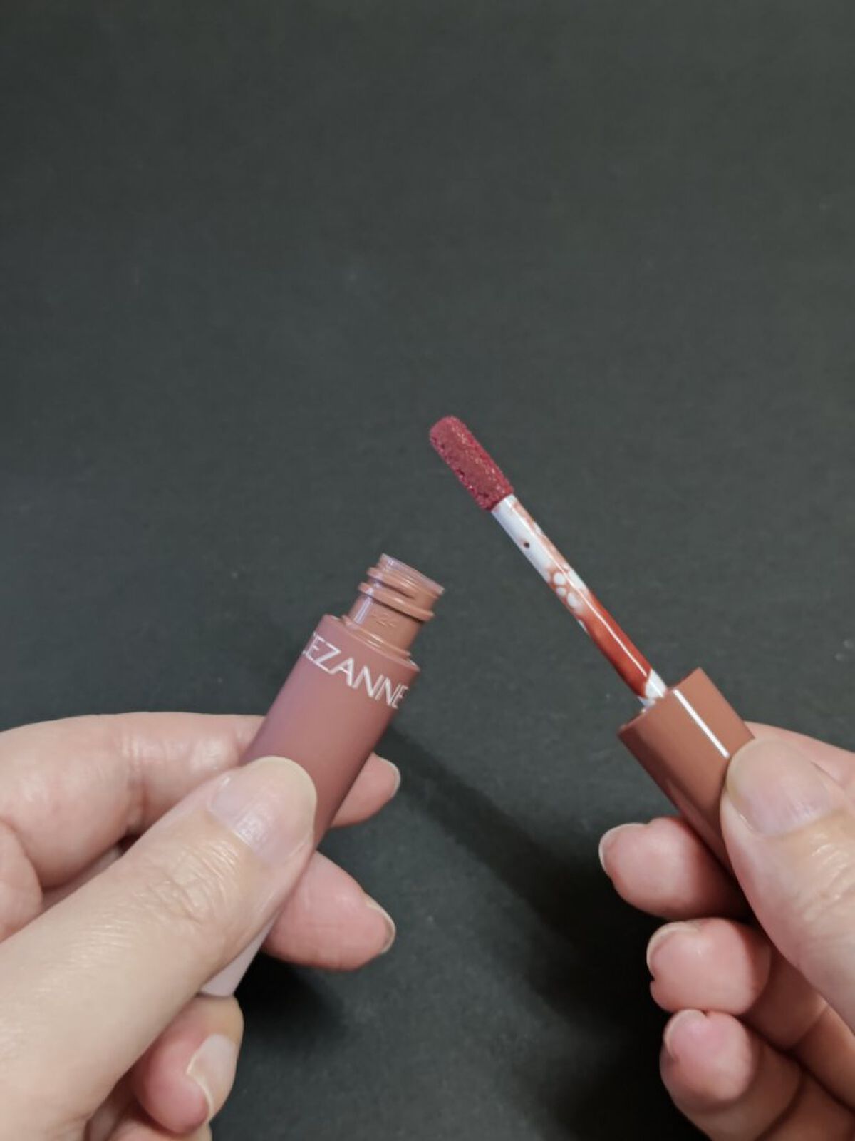 ウォータリーティントリップ マット/CEZANNE/リップティントを使ったクチコミ（2枚目）