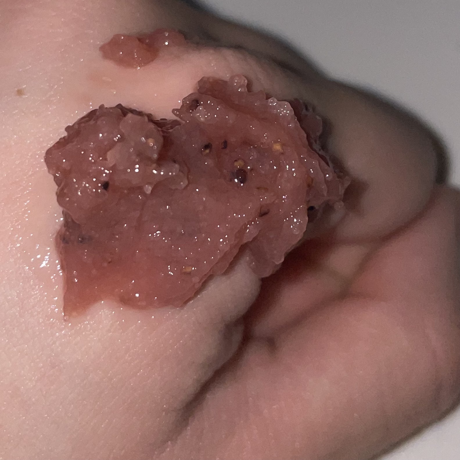 ストロベリーシュガー フードマスク/SKINFOOD/洗い流すパック・マスクを使ったクチコミ（2枚目）