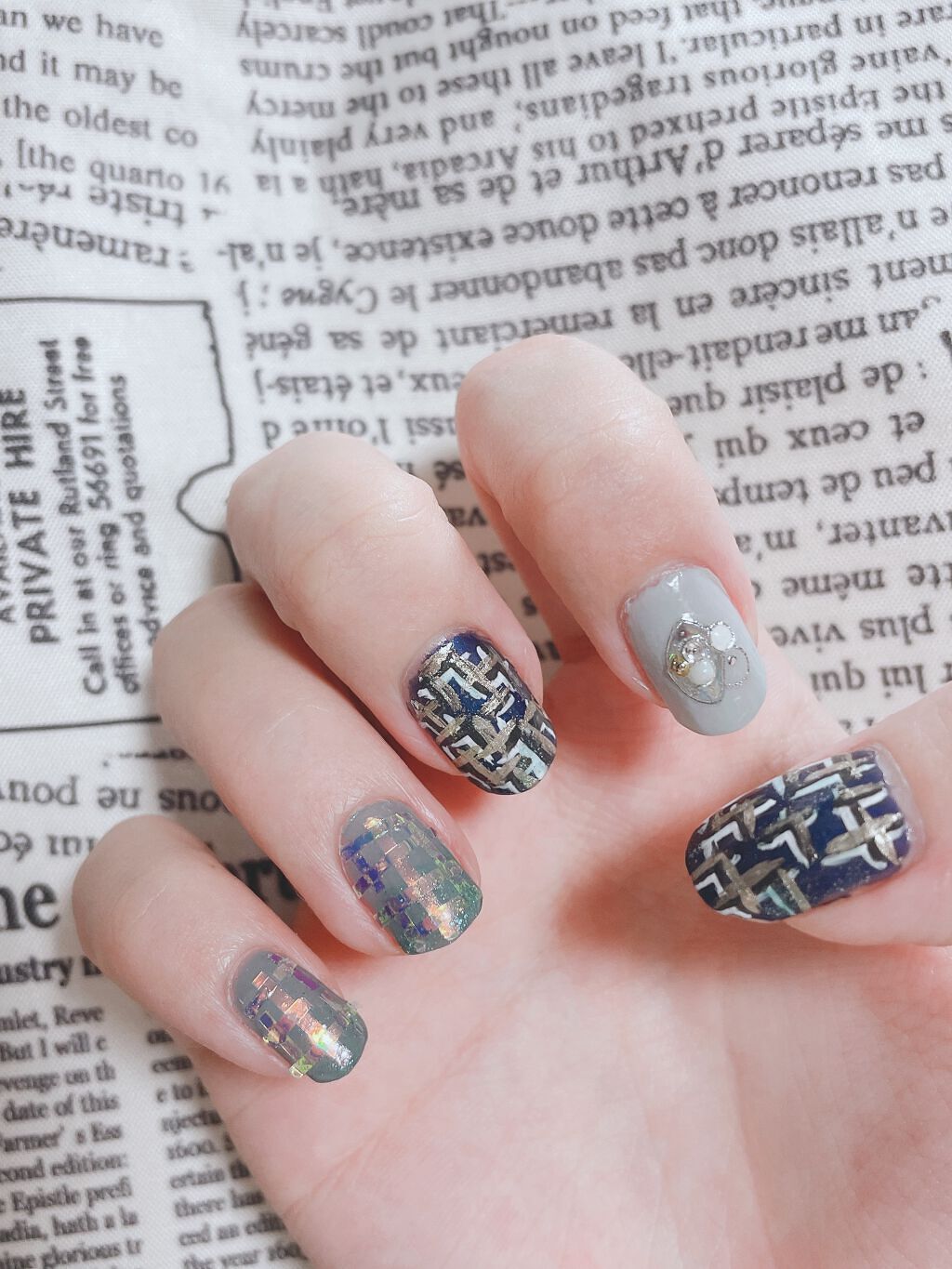 よしのみ on LIPS 「左右で幾何学模様!オーロラのライン使いたかったのと、幾何学模様..」(3枚目)