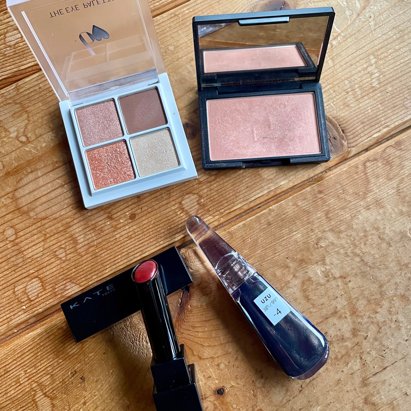 THE アイパレR/b idol/アイシャドウパレットを使ったクチコミ(1枚目)