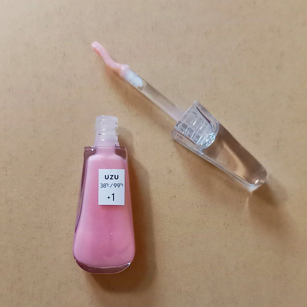 38°C / 99°F リップトリートメント (リップ美容液)/UZU BY FLOWFUSHI/リップケアを使ったクチコミ（1枚目）