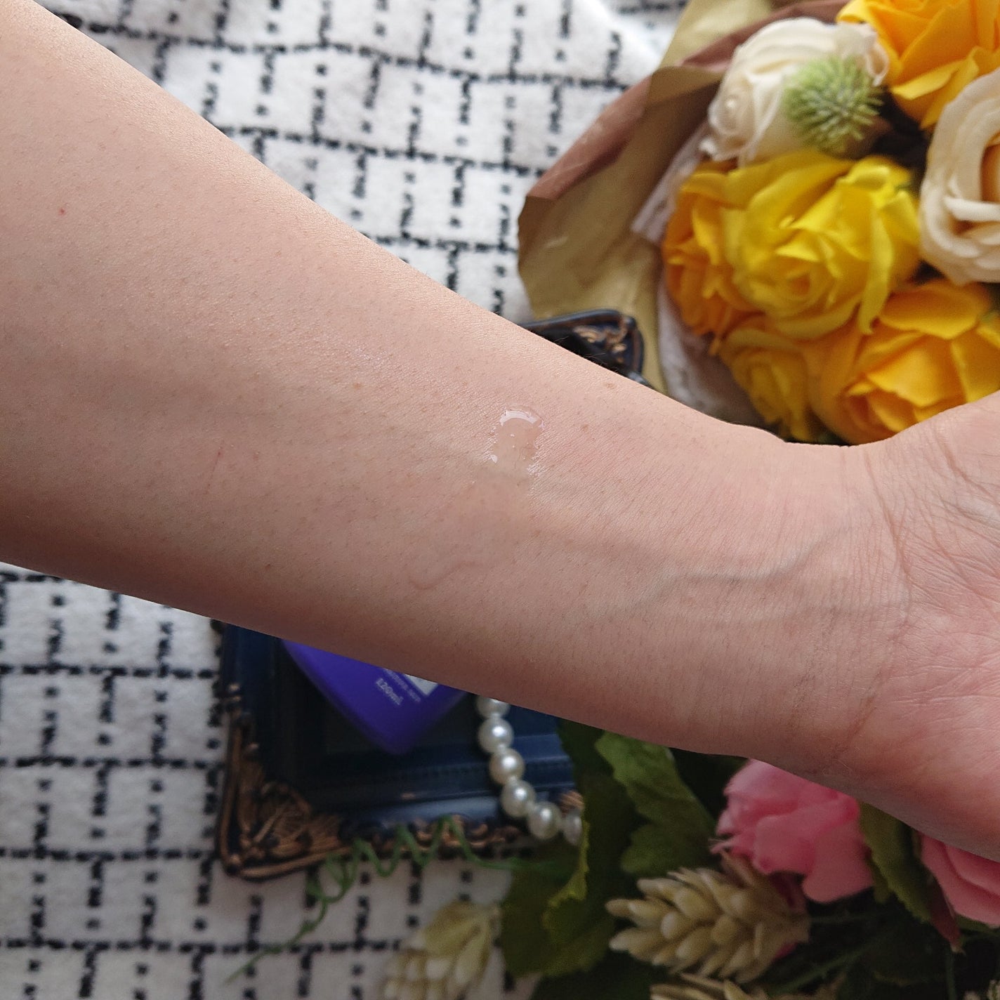 真紅 on LIPS 「AZULENAクリアパープルローションをお試しさせて頂きました..」(4枚目)