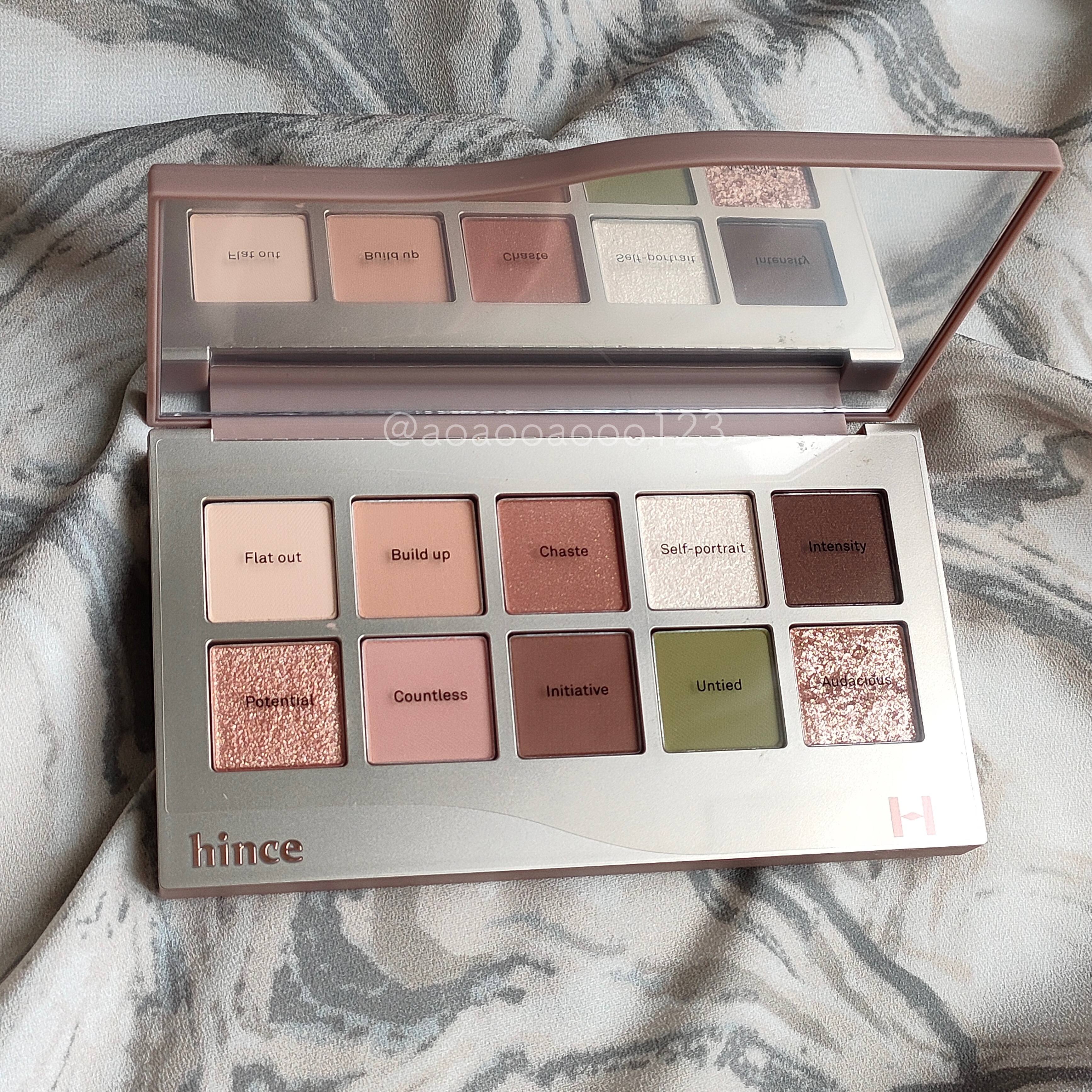 ニューデップスアイシャドウパレット 03 ライク・ア・シーン/hince/アイシャドウパレットを使ったクチコミ（3枚目）