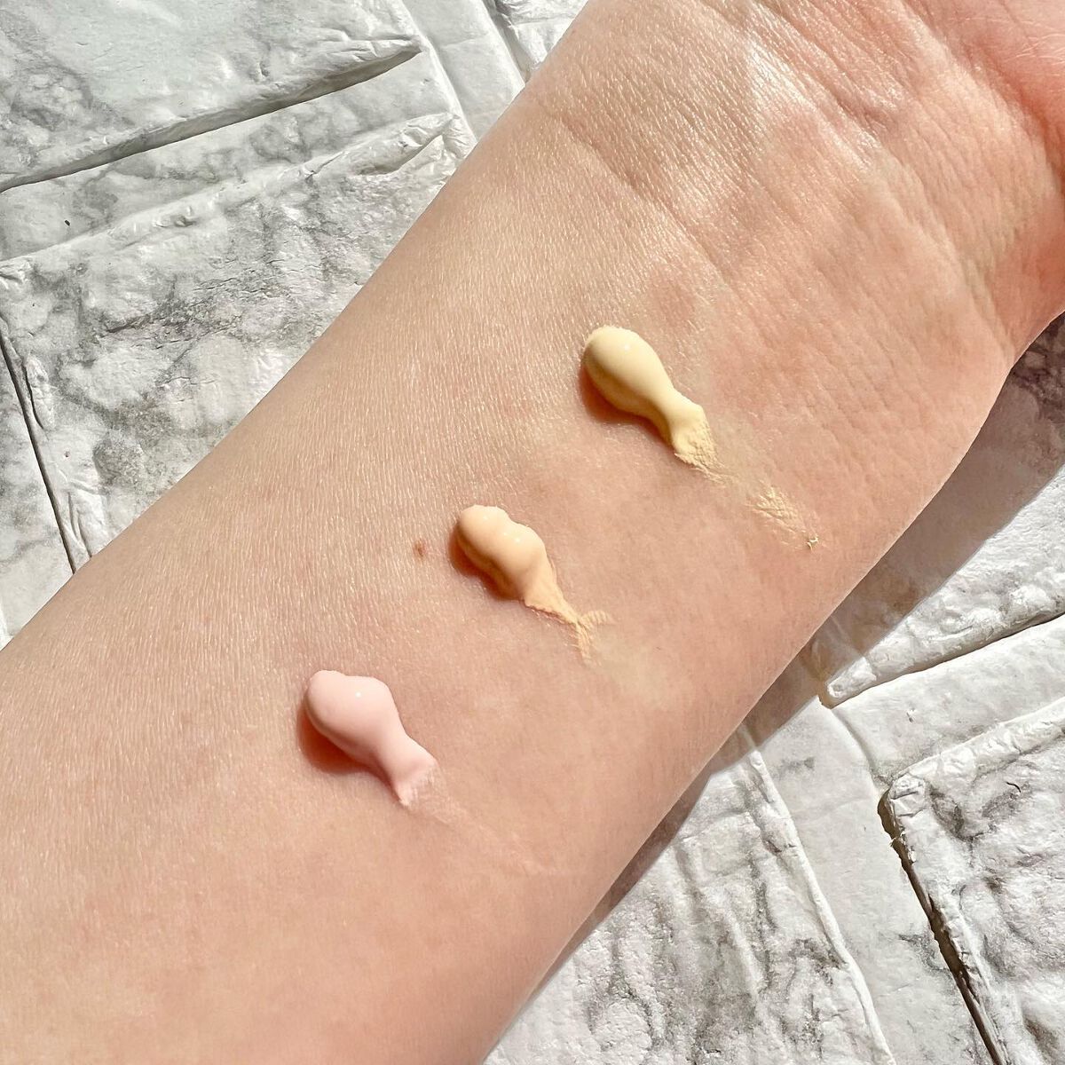 リズムカラーウェア 01 チャーミング/TWANY/化粧下地を使ったクチコミ（2枚目）