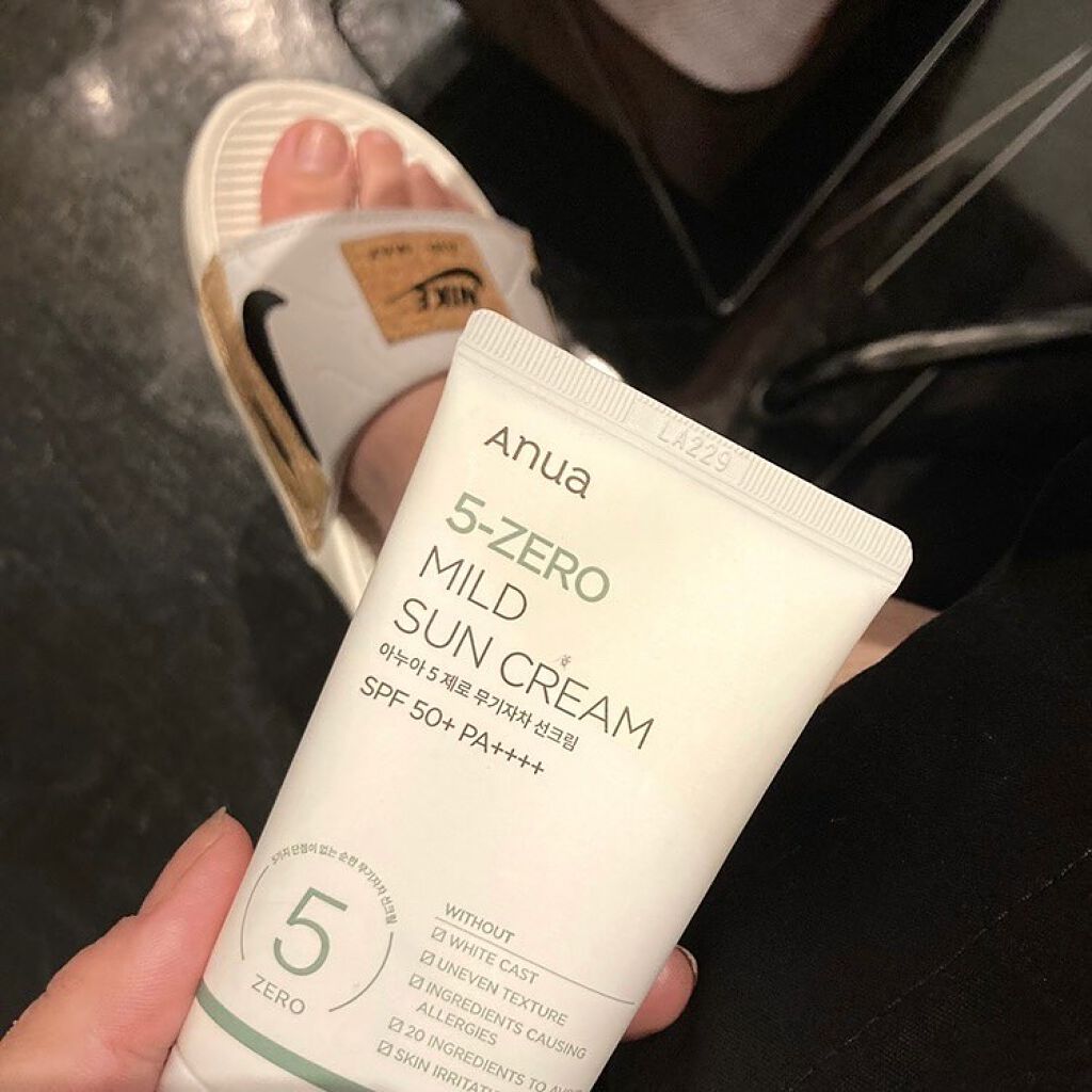 Anua ５ゼロノンケミカルUVクリームのクチコミ「優秀なノンケミながら
周りが良すぎて二軍降格中の日焼け止め
⁡
⁡
#Anua 5-ZERO .....」（3枚目）