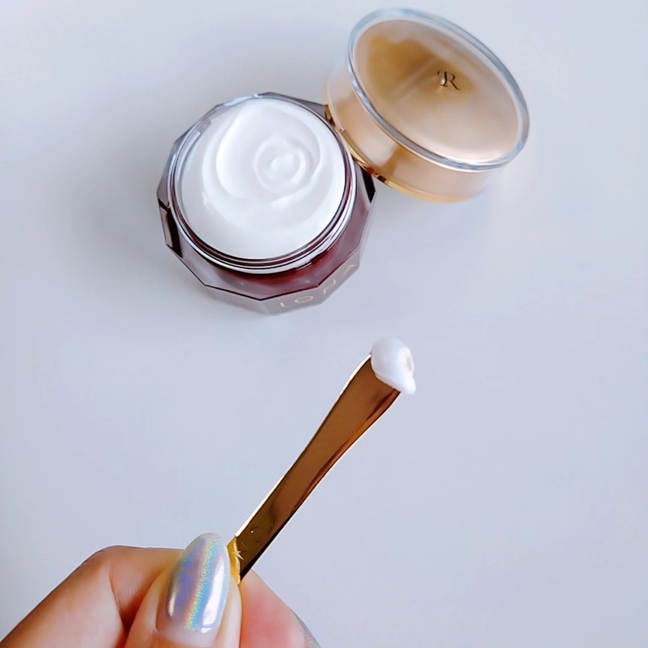 クリーム C/イオナR (イオナアール)/フェイスクリームを使ったクチコミ（2枚目）