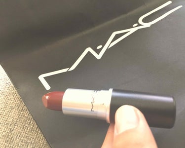 macのリップスティック パラマウントです！
お洒落な赤みブラウンで
秋リップにぴったり🌰