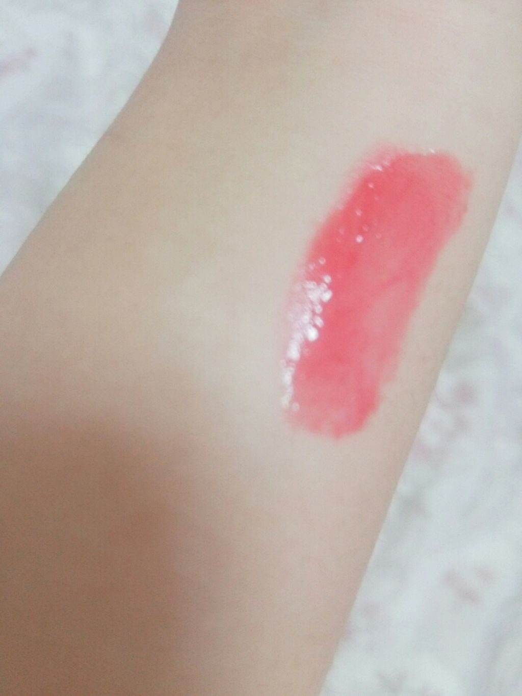 ラスティンググロスリップ/CEZANNE/口紅を使ったクチコミ(2枚目)