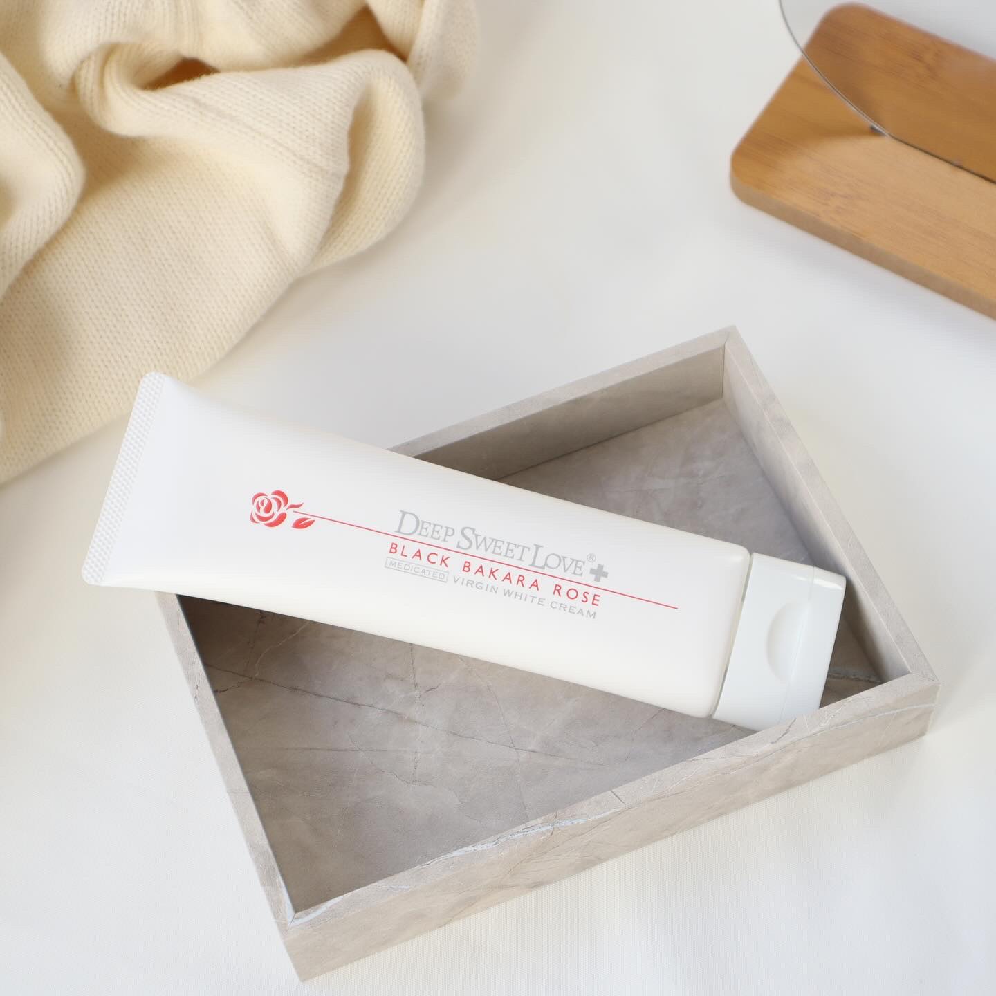 薬用ヴァージンホワイトクリーム/ディープスイートラブ/フェイスクリームを使ったクチコミ（1枚目）