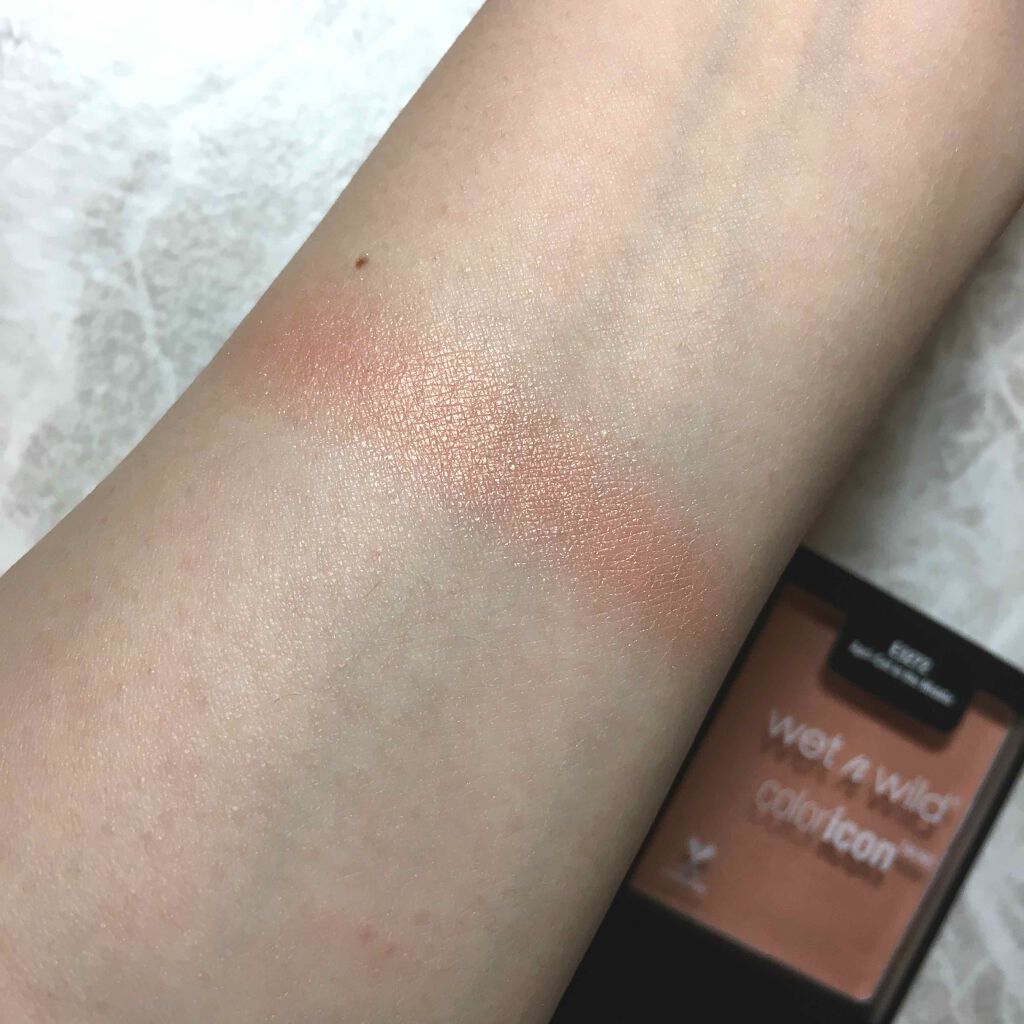 Color Icon Blush/wet 'n' wild/パウダーチークを使ったクチコミ（1枚目）