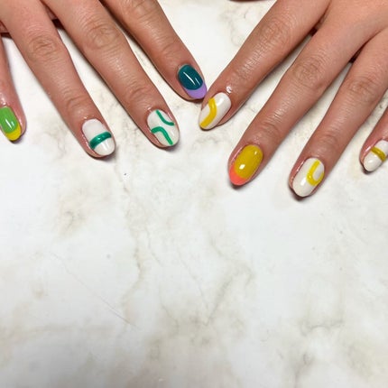 cst on LIPS 「#おもちゃネイル#個性派ネイル#夏色#toy#ネイル好きな人と..」(2枚目)